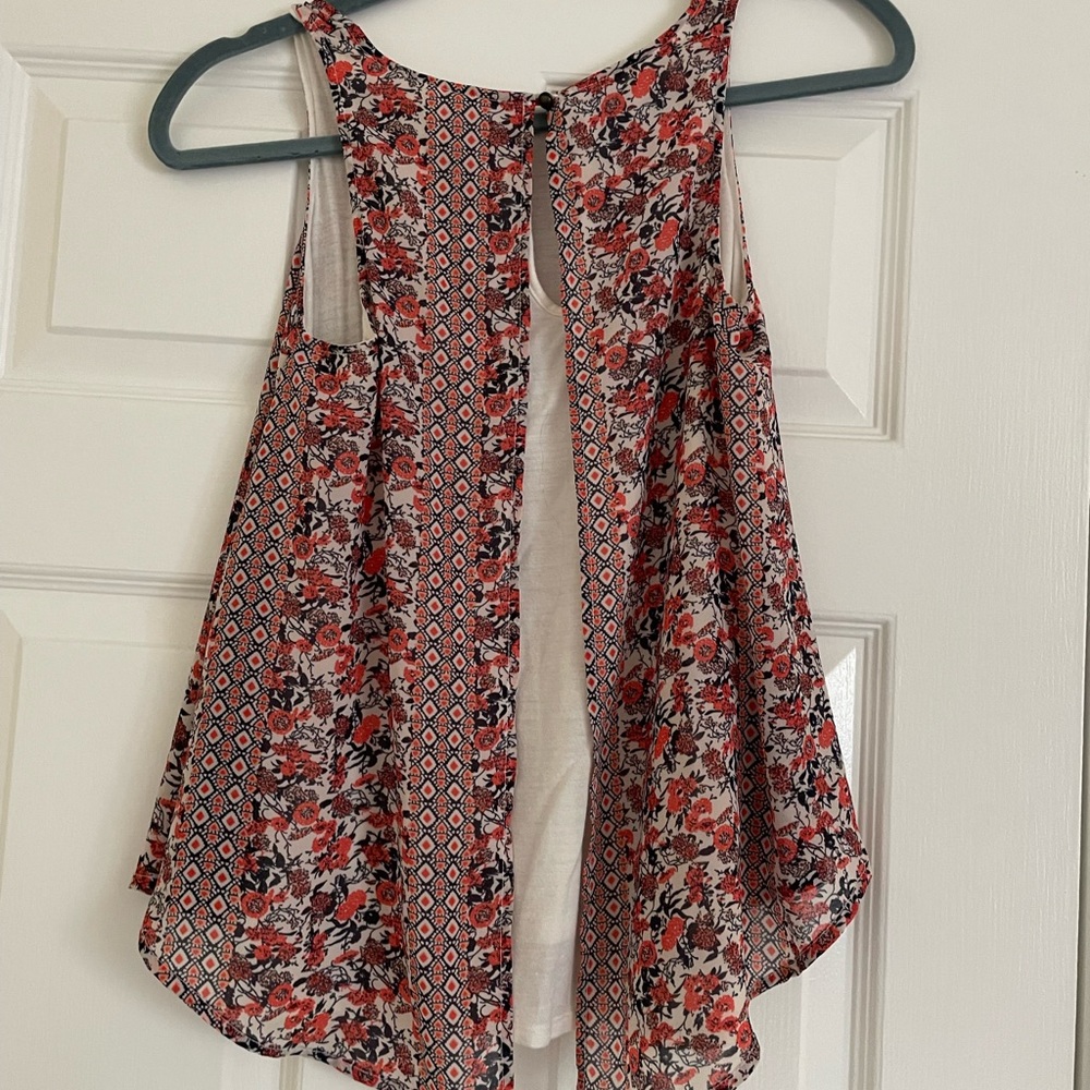 Francesca’s Tank Top - Picture 3 of 3
